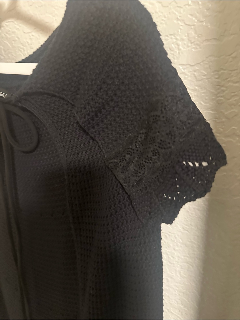 Foxblood Black Knit Cape - Picture 6 of 7